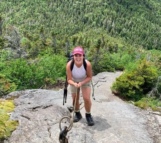 Image of Amy Freeze doing hiking for weight loss