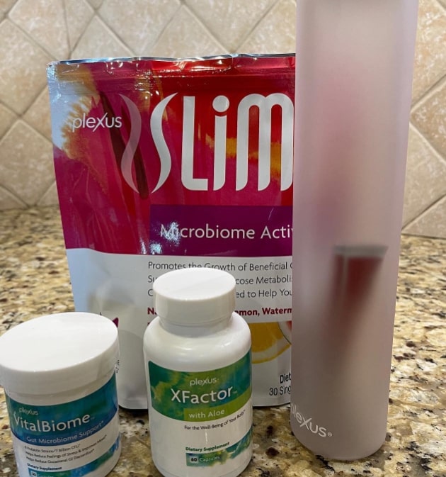 Image of Molly Hopkins' diet drink and supplements to lose weight
